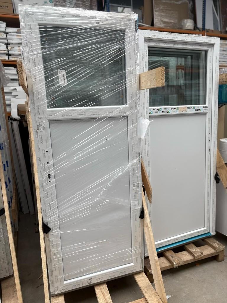 Porte en pvc blanc 3/4 panneau, 1/4 vitré poignée compris, Bricolage & Construction, Enlèvement, Neuf