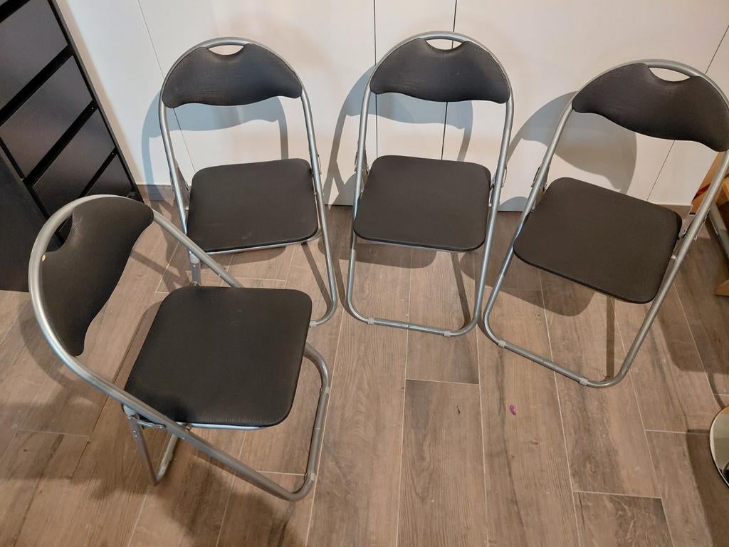 4 klapstoelen, Ophalen