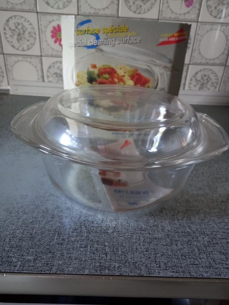 Cocotte arcopal neuve., Enlèvement ou Envoi