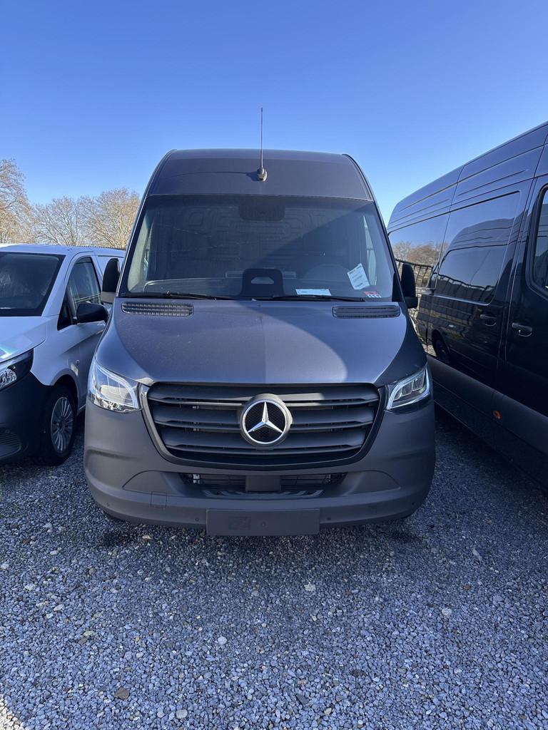 Mercedes-Benz Sprinter 319 CDI GB L2 RWD 3.5T High-performan, Auto's, Bestelwagens en Lichte vracht, Automaat, 4 deurs, 4 cilinders
