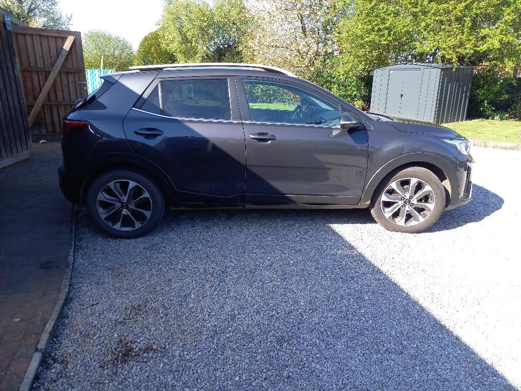 kia stonic, Auto's, Kia, Voorwielaandrijving, Stof, Zwart, Particulier