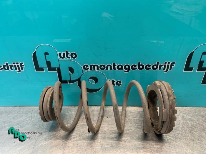 Schroefveer achter van een Fiat Punto Evo (Punto Evo 08-), Gebruikt, -, -, Ophalen of Verzenden