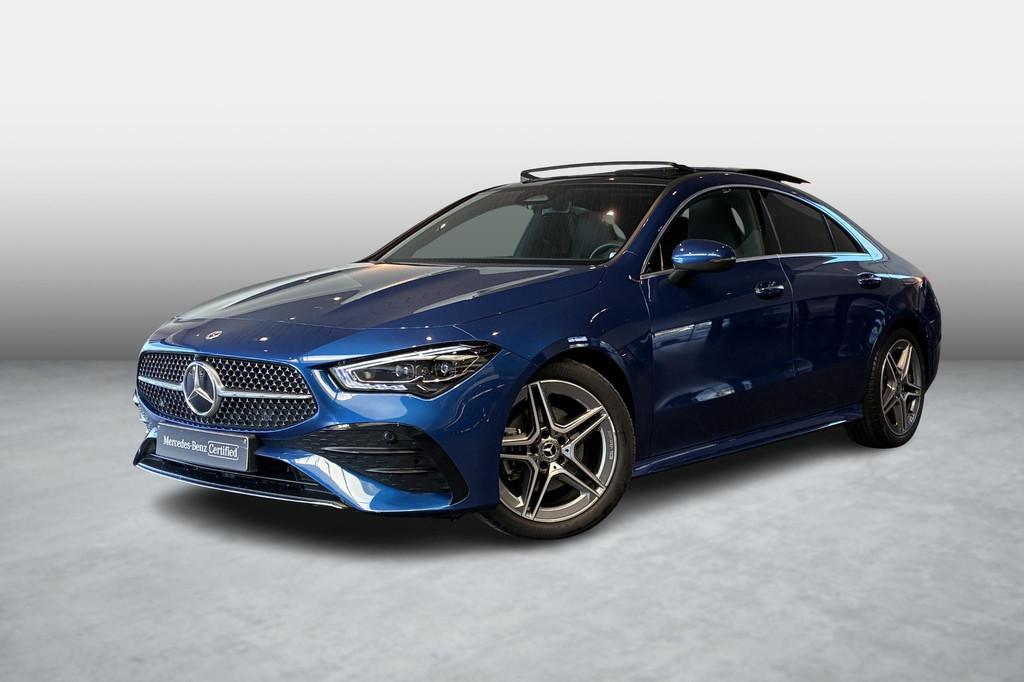 Mercedes-Benz CLA-Klasse 180 Coupé AMG Line | Panoramisch D, Auto's, Gebruikt, 4 cilinders, 5 zetels, 138 g/km