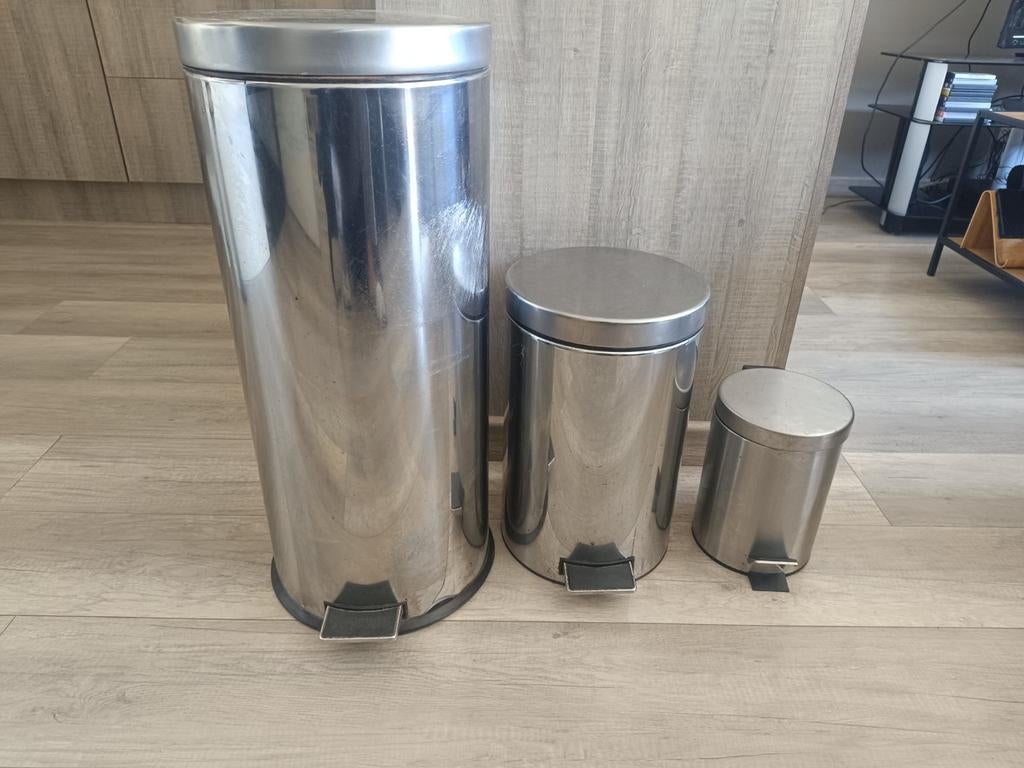 Brabantia ( duur merk ) vuilbakken in inox, Ophalen, Inox
