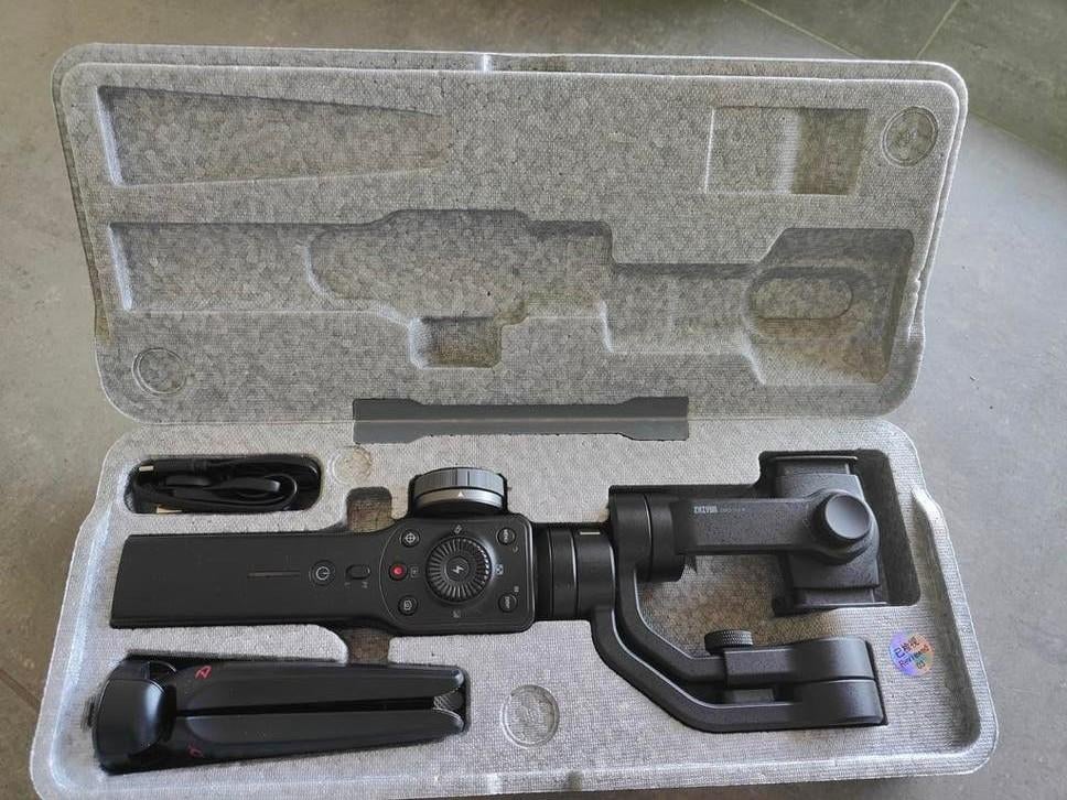 Gimbal Zhiyun smooth 4, Enlèvement, Comme neuf, Trépied