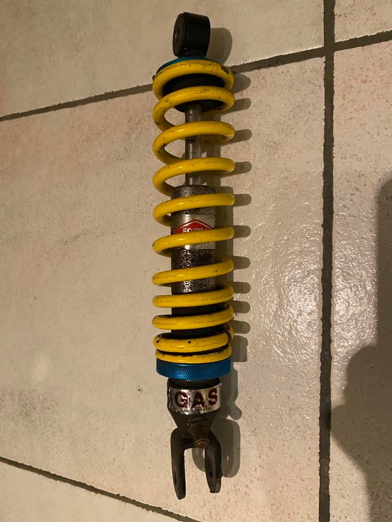 Gasdruk vering honda wallaroo, Fietsen en Brommers, Brommers | Honda, Ophalen