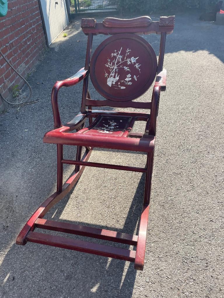 Сhinese rocking chair, Enlèvement