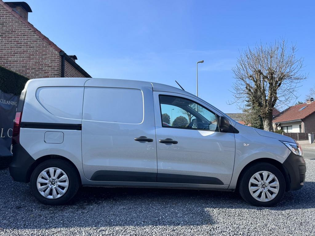 Renault Kangoo - 2022 - 3250 km, Argent ou Gris, Achat, Euro 6, Entreprise