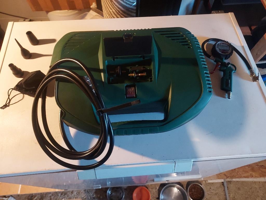 Compresseur, Bricolage & Construction, Compresseurs, Enlèvement, Comme neuf