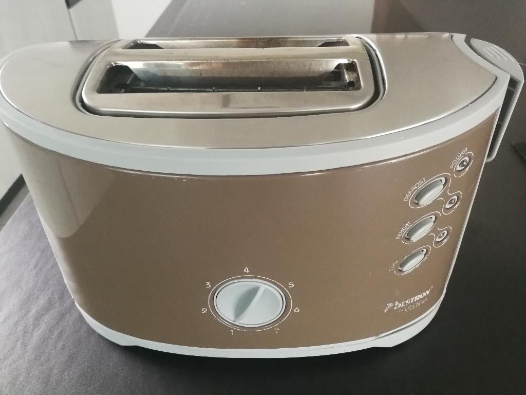 Broodrooster Bestron 778 - 926 W, Ophalen, Zo goed als nieuw