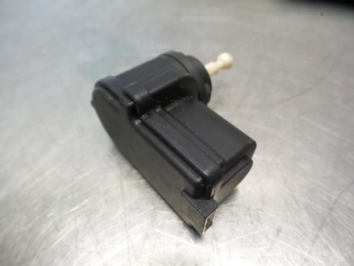 Koplampmotor van een Volkswagen Polo (Polo 01-), Gebruikt, -, Volkswagen, -