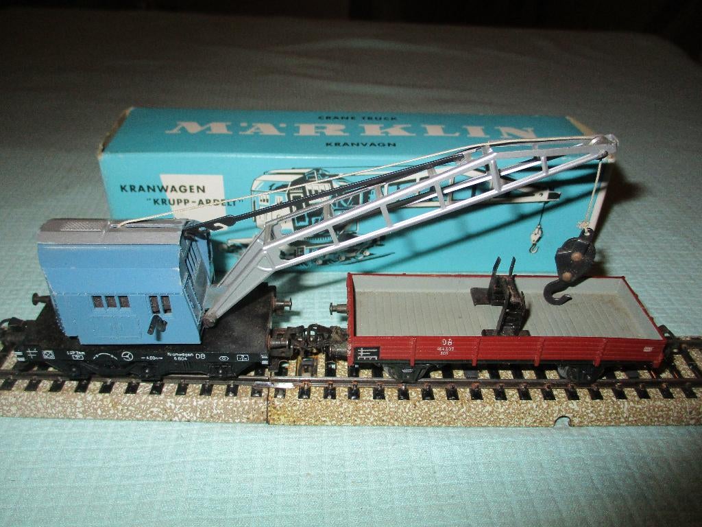 Marklin wagon grue 4611 + plateau 4503, Hobby & Loisirs créatifs, Trains miniatures | HO, Enlèvement ou Envoi, Utilisé, Wagon