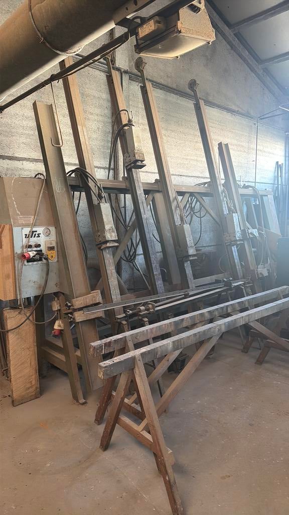 Presse cadreuse menuiserie, Bricolage & Construction, Échafaudages, Enlèvement ou Envoi, Comme neuf