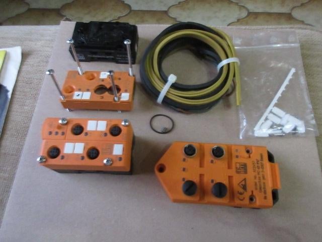 Lot IFM ASI  AC2457 + AC2514 + câble ASI + divers éléments, Télécoms, Télématique & VoIP, Enlèvement ou Envoi, Utilisé