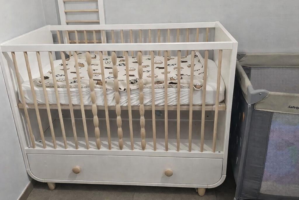 Lit bébé avec tiroir, Comme neuf, Lit