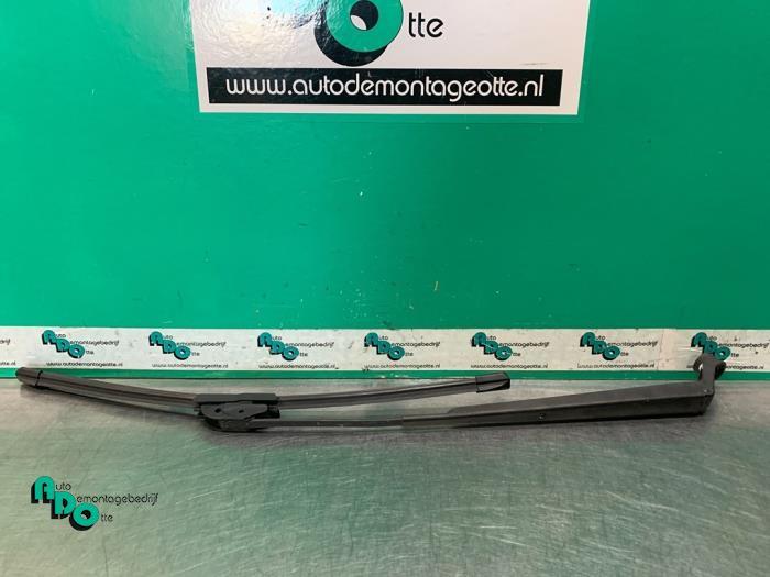 Ruitenwisserarm voor van een Daihatsu Cuore (Cuore 03-), Auto-onderdelen, Ruiten en Toebehoren, Daihatsu, Gebruikt, 3 maanden garantie