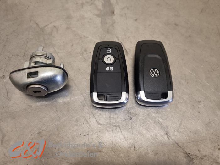 Clé pliable d'un Volkswagen Transporter, Volkswagen, -, 3 mois de garantie, Utilisé