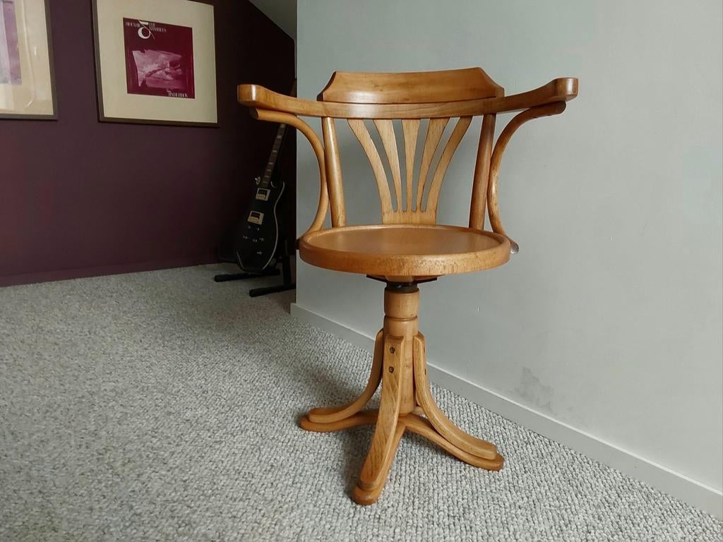 Vintage Thonet draaistoel, Ophalen