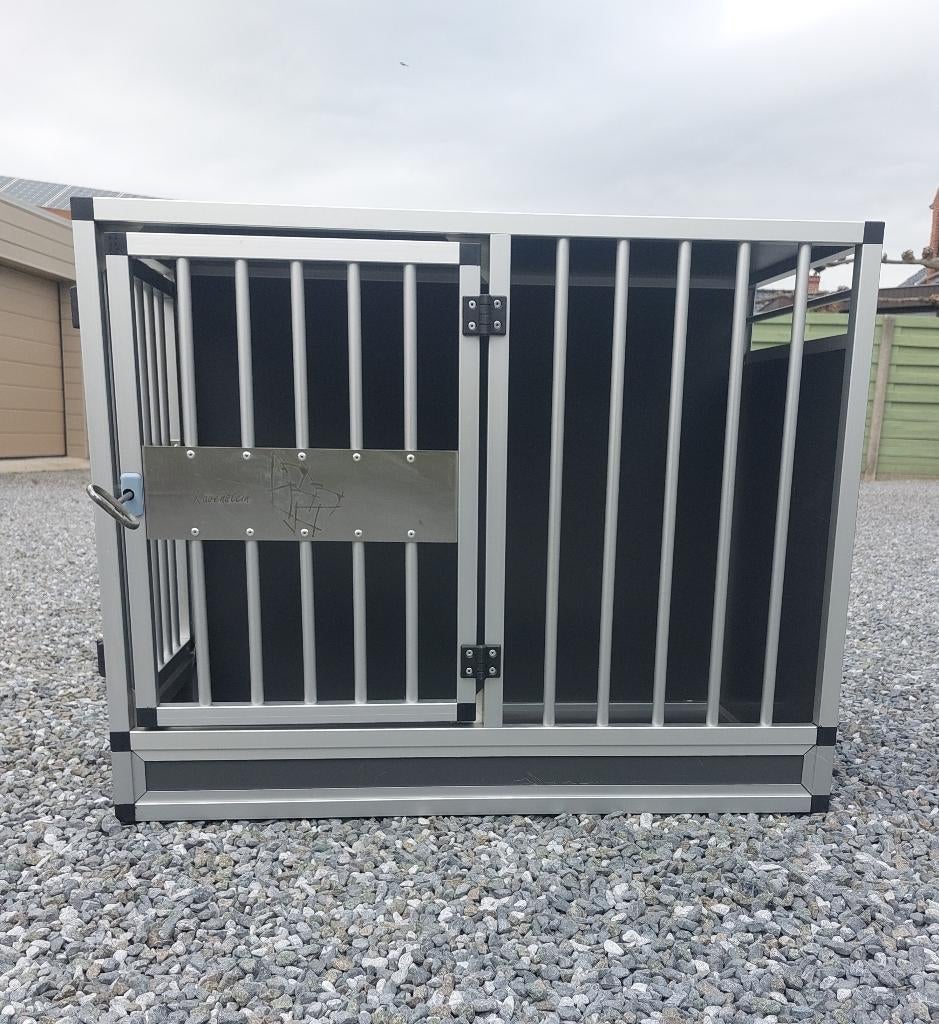 Bench Ravenstein --> 2 deuren kan in de lengte breedte open, Dieren en Toebehoren, Hondenbenches, Ophalen, Zo goed als nieuw