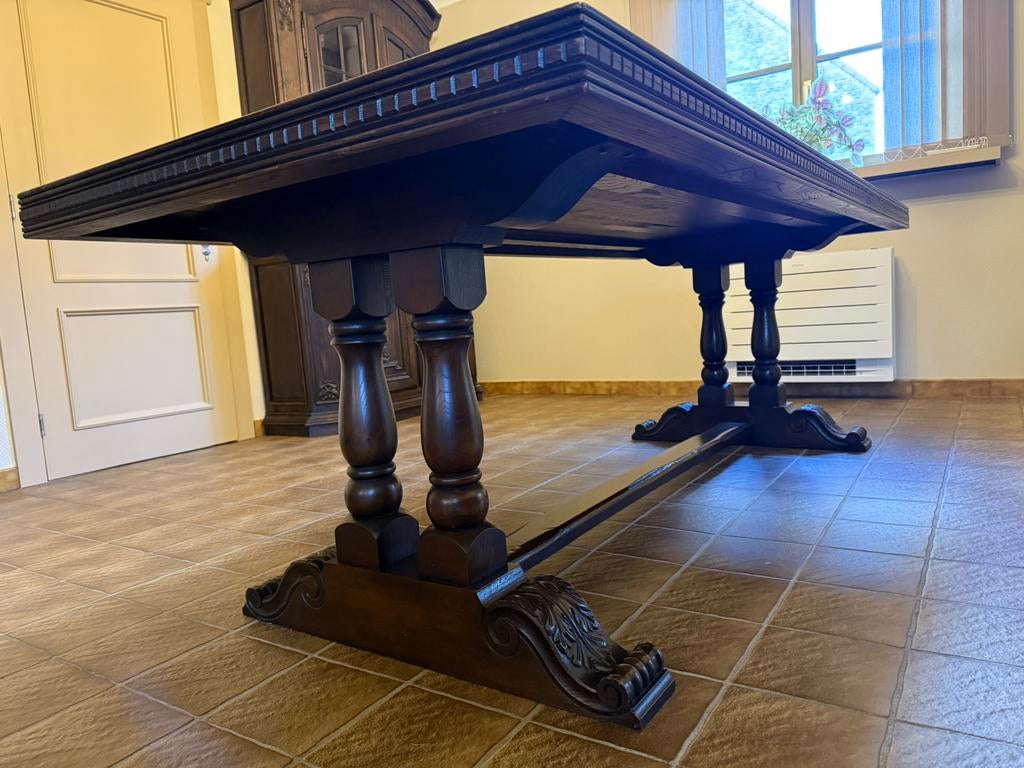 Buffet et vitrine Louis XIV en chêne + table Louis XIII, Enlèvement