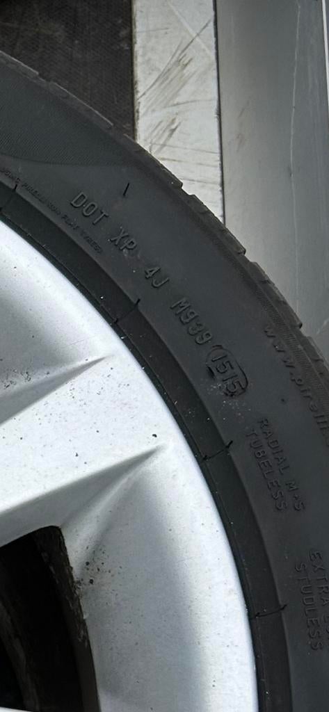 banden Pirelli + velgen, Ophalen, Zo goed als nieuw