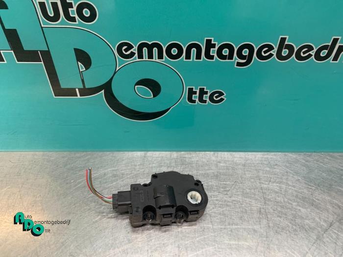 Clapet chauffage moteur d'un BMW 3-Serie (3-Serie 04-), -, 3 mois de garantie, Utilisé, -