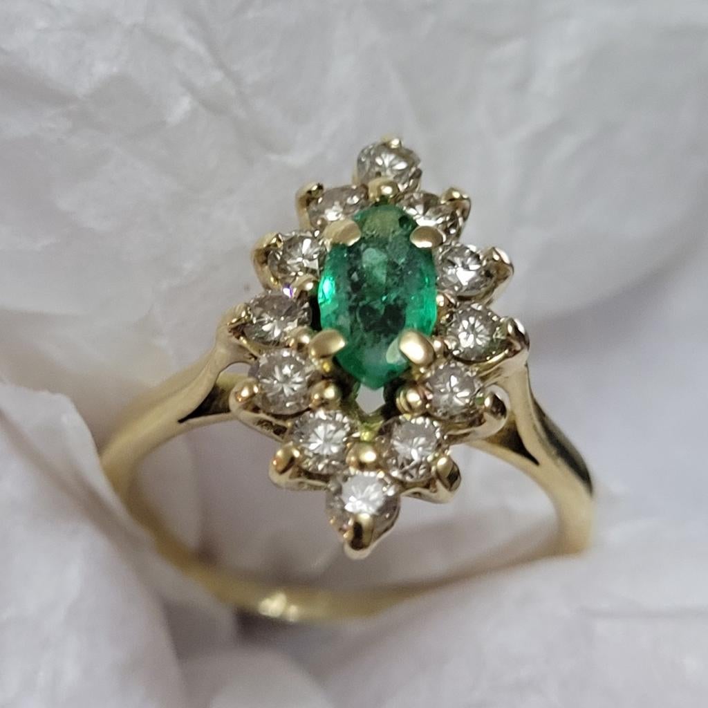 Diamonds & Smaragd ring 18 karaat geel goud, Handtassen en Accessoires, Ringen, Ophalen, Geel, Zo goed als nieuw, Met edelsteen