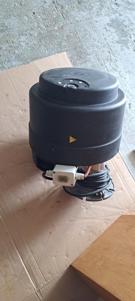 Brander Kroll, Doe-het-zelf en Bouw, Ophalen