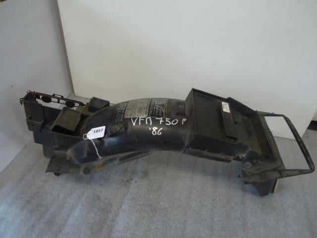 VFR750 1986 - 1989 Honda Batterijbak D1-11163, Motoren, Onderdelen | Honda