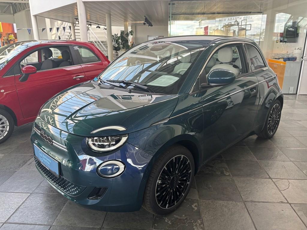 Fiat 500e 3+1 *LA PRIMA *FULL OPTION *FULL LED *VEGAN LEATH, Automaat, 87 kW, Blauw, Berline