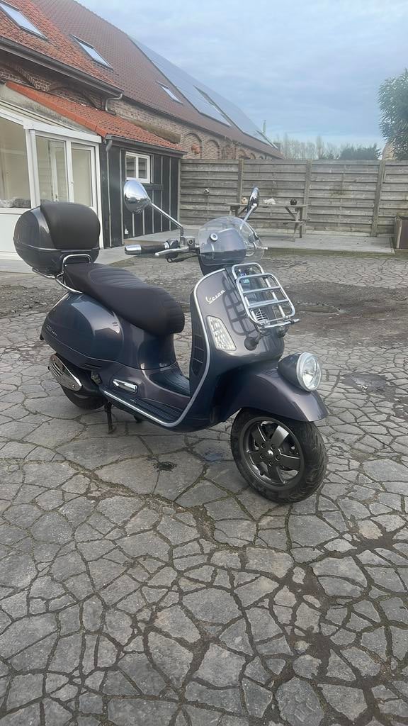 Vespa GTV 250ie, Fietsen en Brommers, Ophalen, Zo goed als nieuw