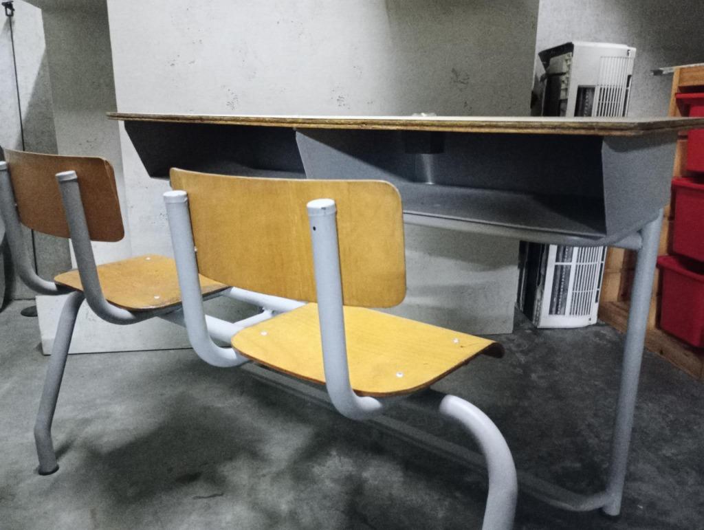 Schoolbankje, Ophalen, Gebruikt