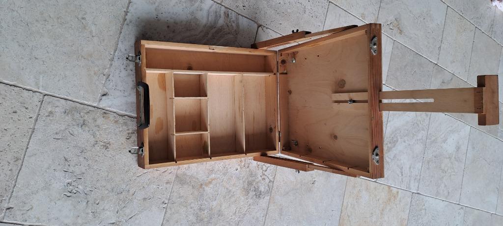 TAFEL Schilders ezel en kistje voor gereedschap., Ophalen, Gebruikt