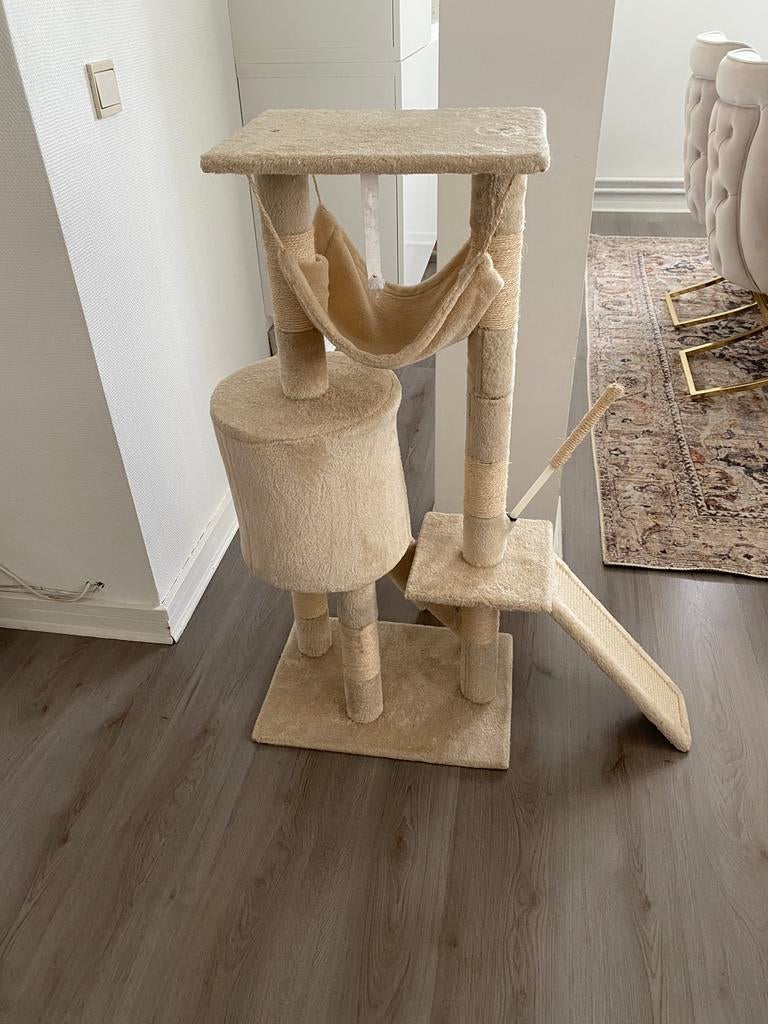 Arbre à chat, Comme neuf