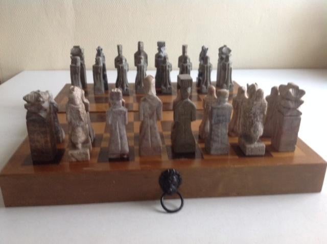 ÉCHIQUIER UNIQUE, Antiquités & Art, Antiquités | Autres Antiquités, Enlèvement