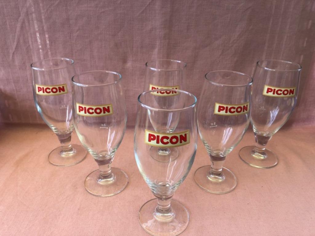 Verre à 6 picons à vin blanc, sur la base, en forme de PICON, Collections, Marques & Objets publicitaires, Comme neuf, Ustensile