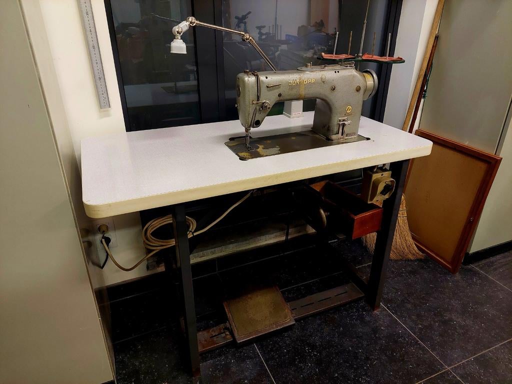 Durkopp naaimachine, Ophalen, Gebruikt, Naaimachine