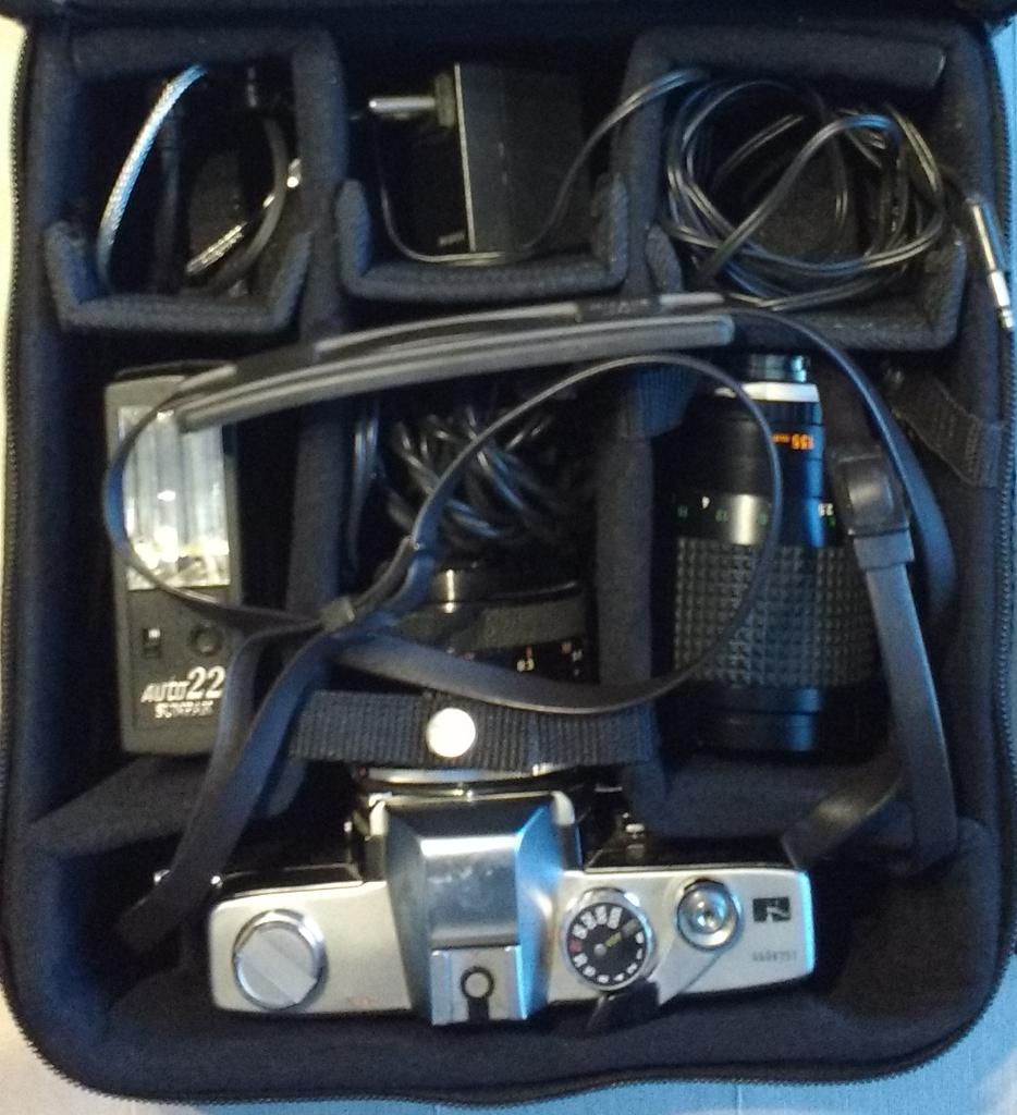 Minolta SR-T 101b Fotocamera + toebehoren, Ophalen, Minolta