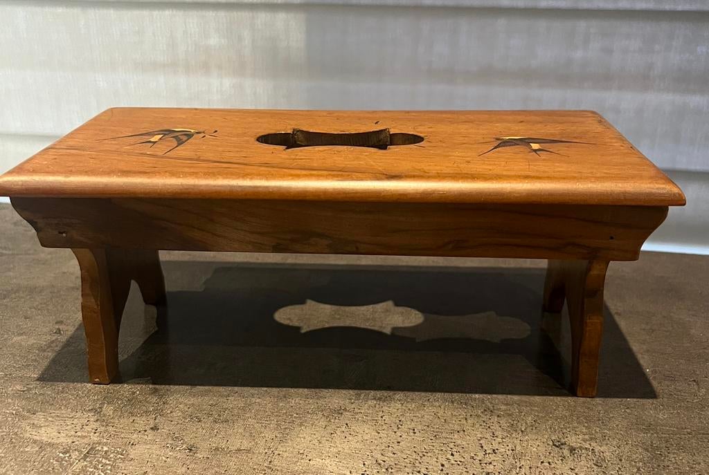 Klein bankje/opstapje met marqueterie - oud, Antiek en Kunst, Antiek | Meubels | Tafels, Verzenden