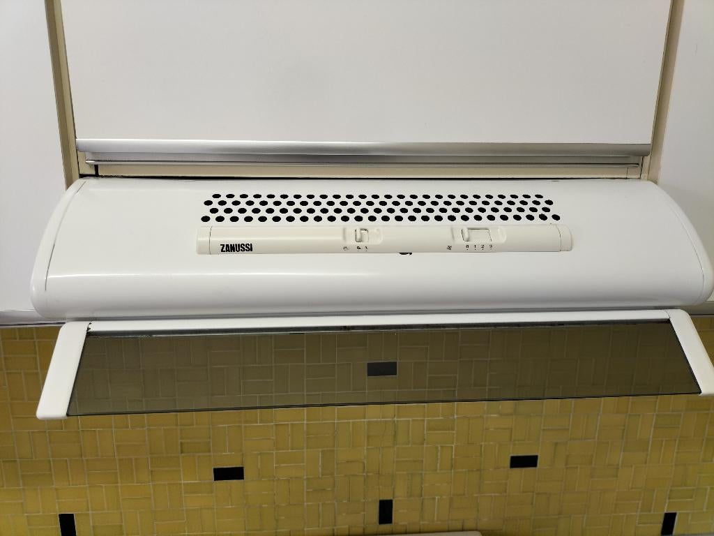 dampkap Zanussi, Ophalen, Gebruikt, Vrijstaand, Vlakschermkap