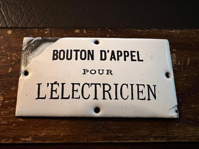 Ancienne plaque émaillée, Bouton d'appel pour l'électricien, Antiquités & Art, Antiquités | Email, Enlèvement