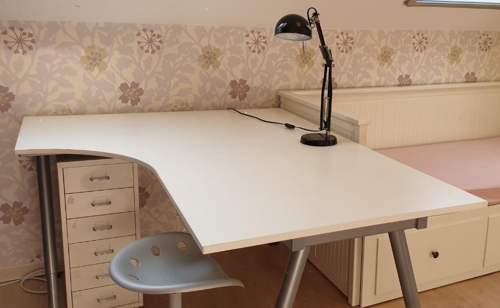IKEA Bureau, Huis en Inrichting, Bureaus, Ophalen, Gebruikt
