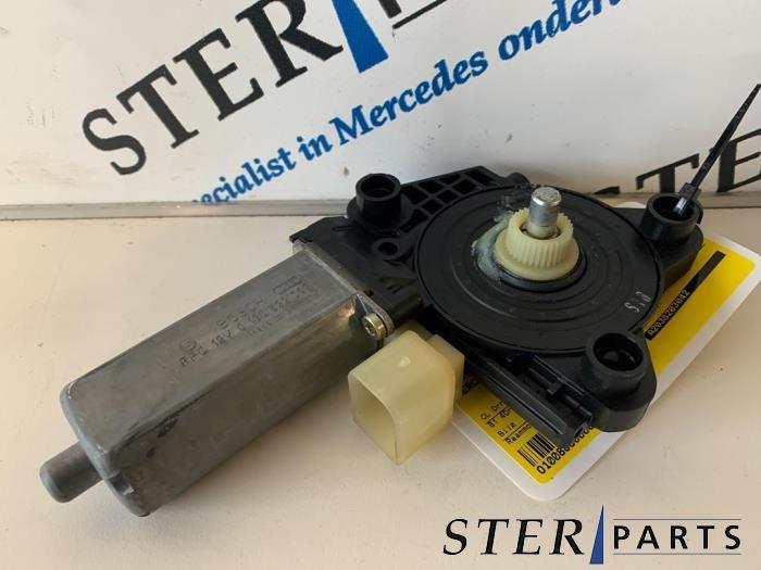 Raammotor Portier van een Mercedes C-Klasse, Ophalen of Verzenden, 3 maanden garantie, Gebruikt, Mercedes-Benz
