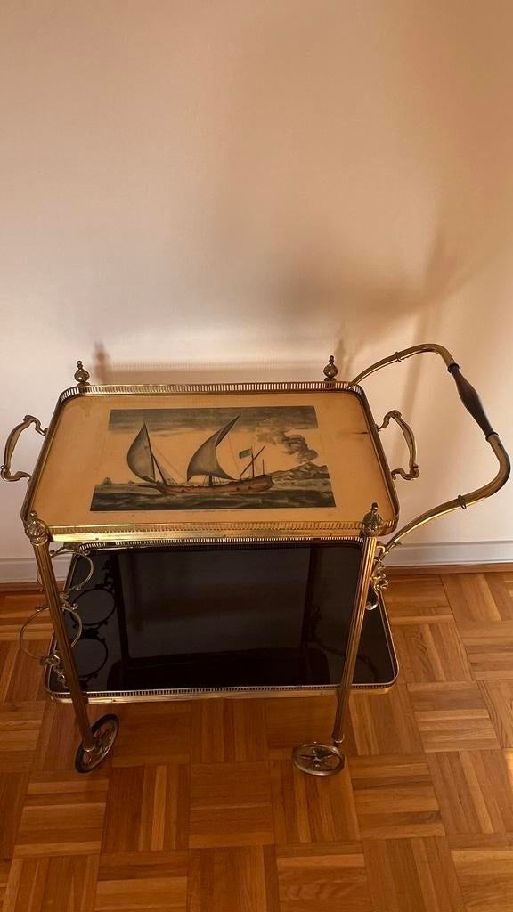 Vintage Trolley Bar, Enlèvement