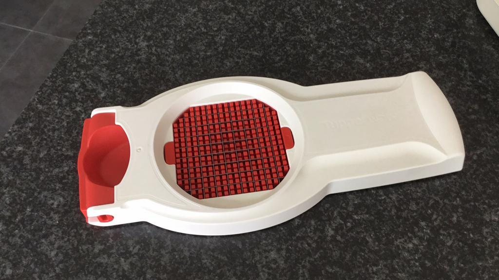 Tupperware frietsnijder, Ophalen of Verzenden, Zo goed als nieuw