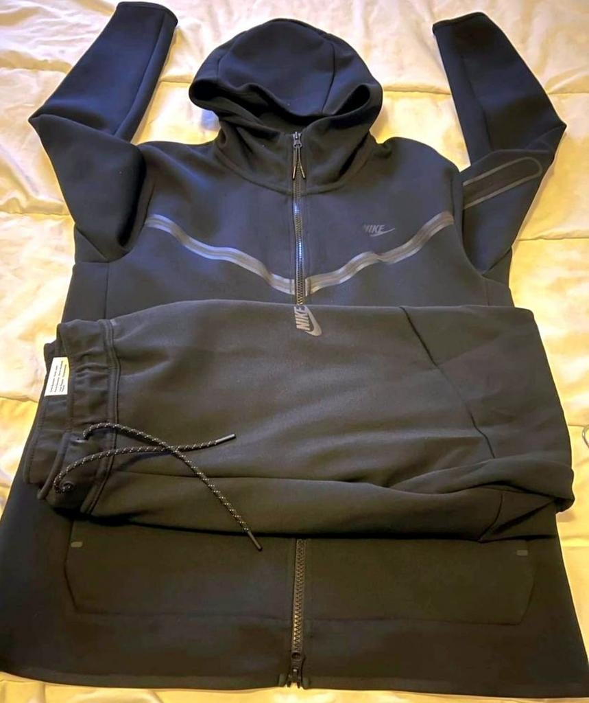 Nike Tech Fleece "Origineel Product" – Black! Sportief Look, Kleding | Heren, Overige Herenkleding, Ophalen of Verzenden