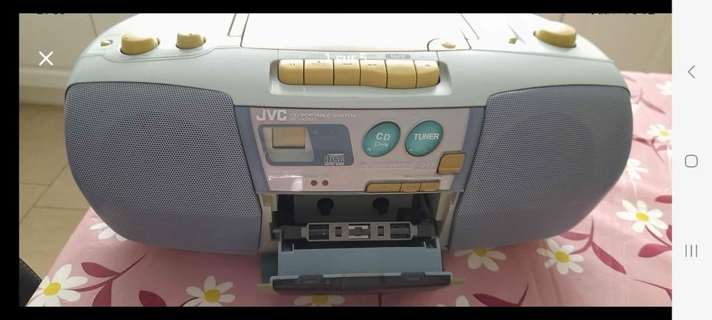 Poste Jvc lecteur CD, RADIO ET CASETTE mais le cd ne tourne, Enlèvement ou Envoi, Utilisé, Radio