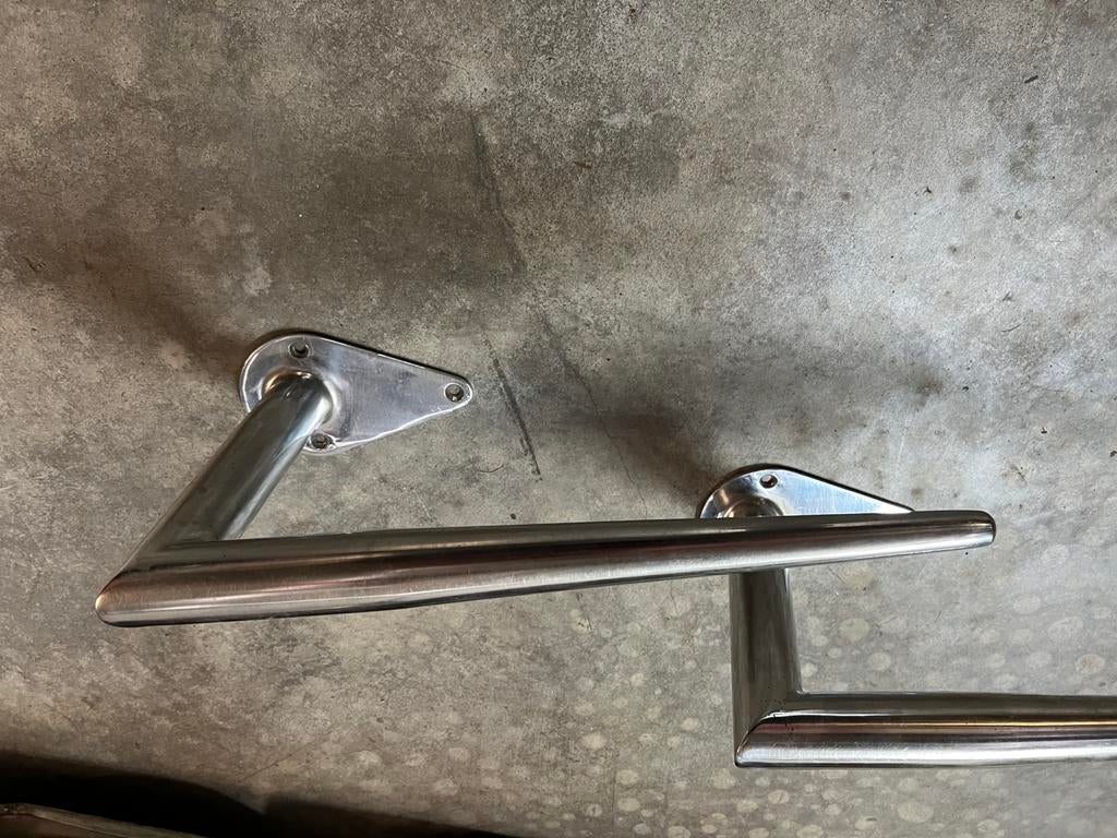 3 supports de pieds gratuits pour salon de coiffure, Enlèvement, Utilisé