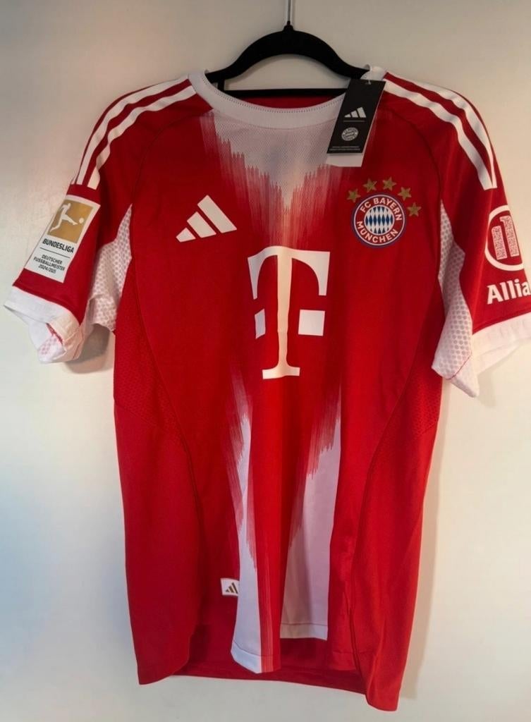 Bayern München Musiala Voetbalshirt Origineel Nieuw 2025, Sport en Fitness, Voetbal, Verzenden, Zo goed als nieuw