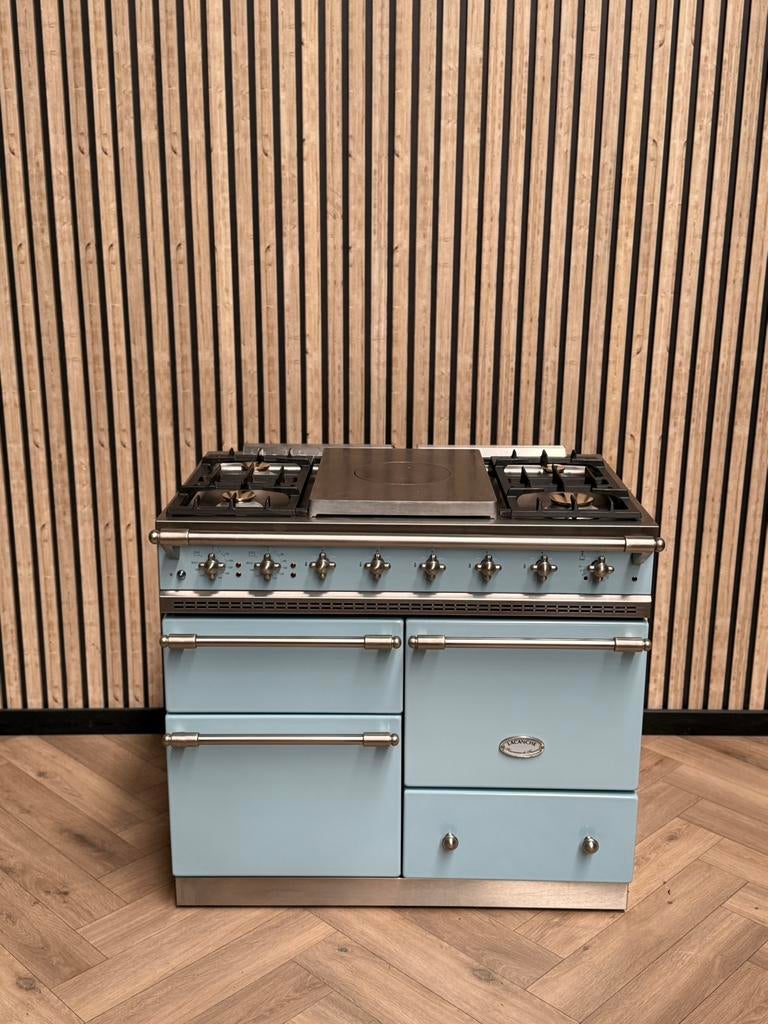 Prachtige Lacanche Babyblauw 100cm Gas + Pizza-Oven